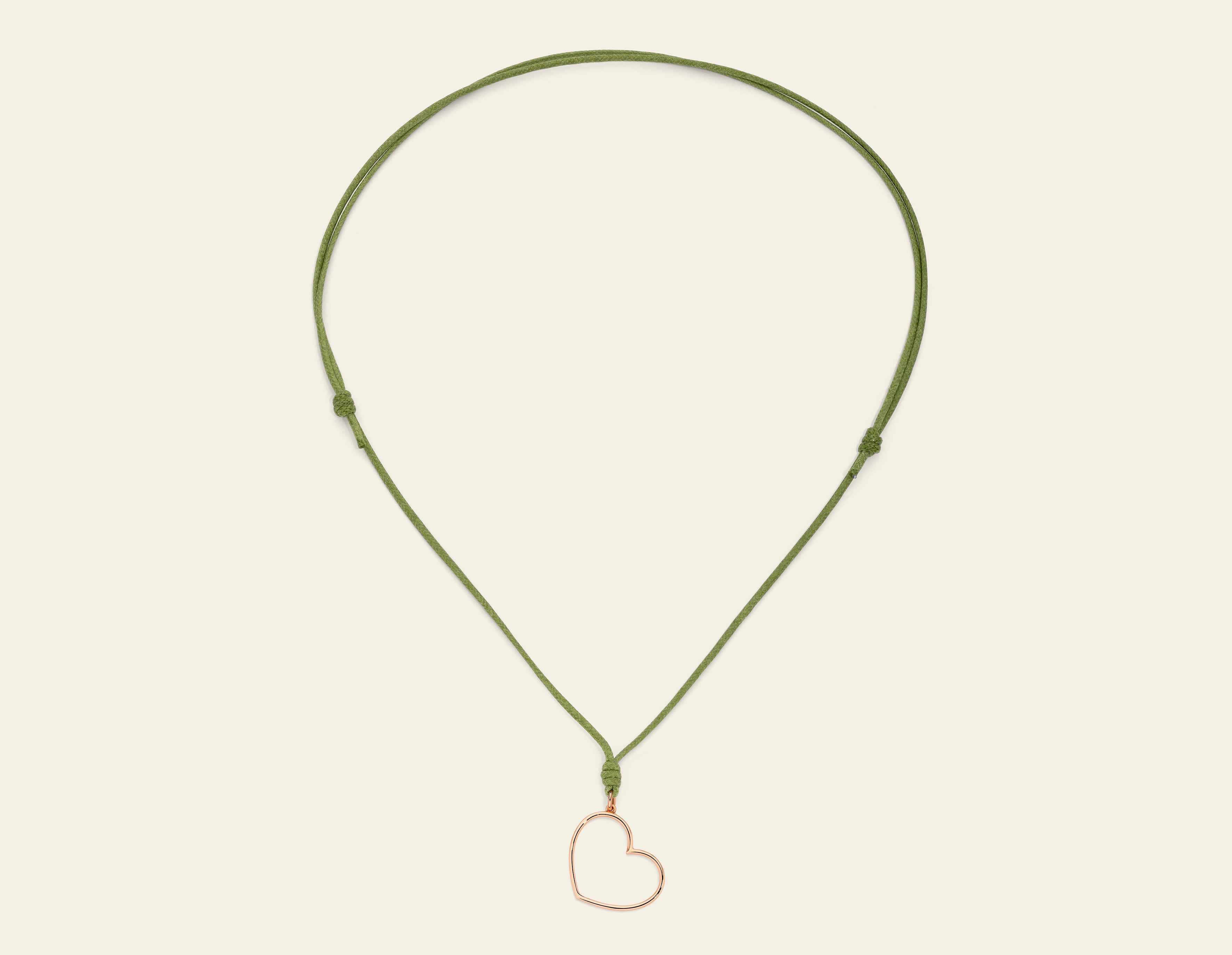 Collana cordino con cuore a filo